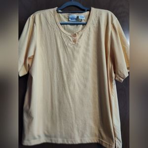 BOBBIE BROOKS Ladies Pullover Blouse Size 22/24. Short Sleeves Smoke Free Home